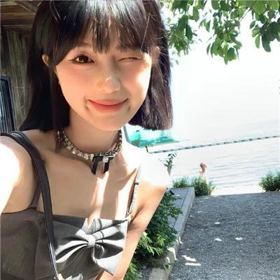 远看是蔚蓝的春天